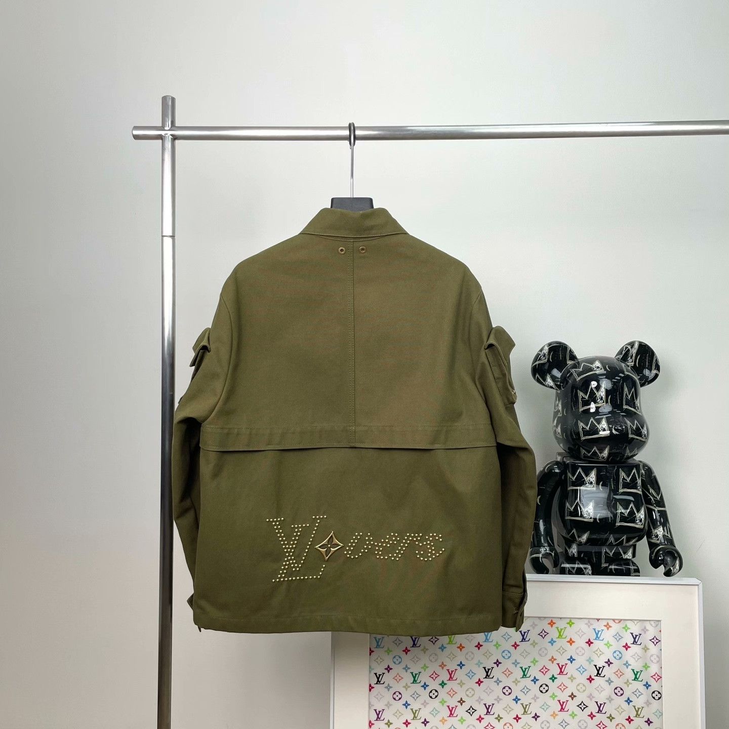 Louis Vuitton Louis Vuitton Collab Jacket M Women Size M / US 6-8 / IT 42-44 - 2 Thumbnail