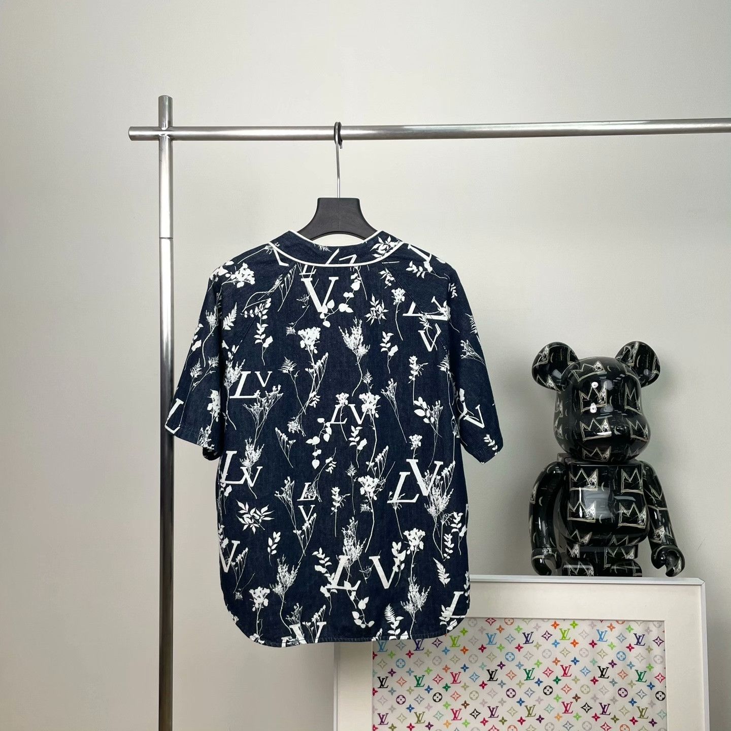 Louis Vuitton Louis Vuitton Denim Printed Shirt m Men Size US M / EU 48-50 / 2 - 2 Thumbnail