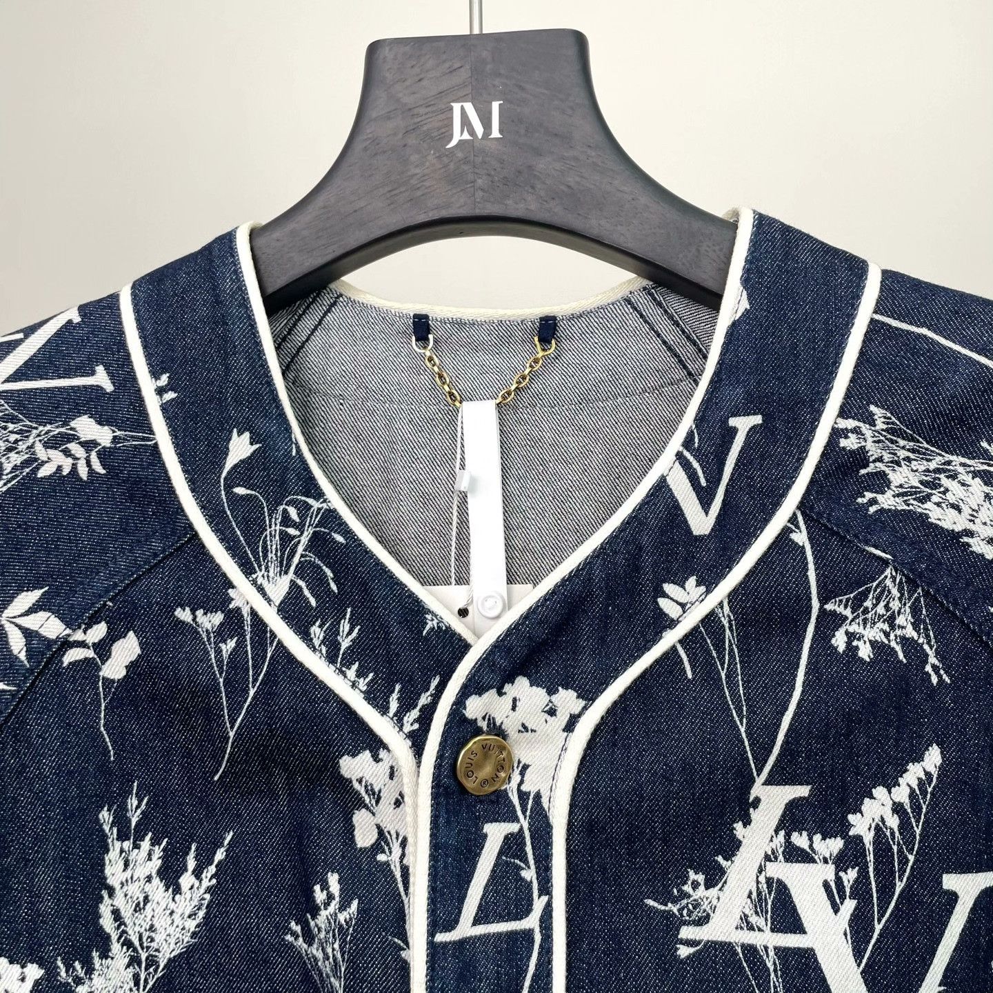 Louis Vuitton Louis Vuitton Denim Printed Shirt m Men Size US M / EU 48-50 / 2 - 3 Thumbnail