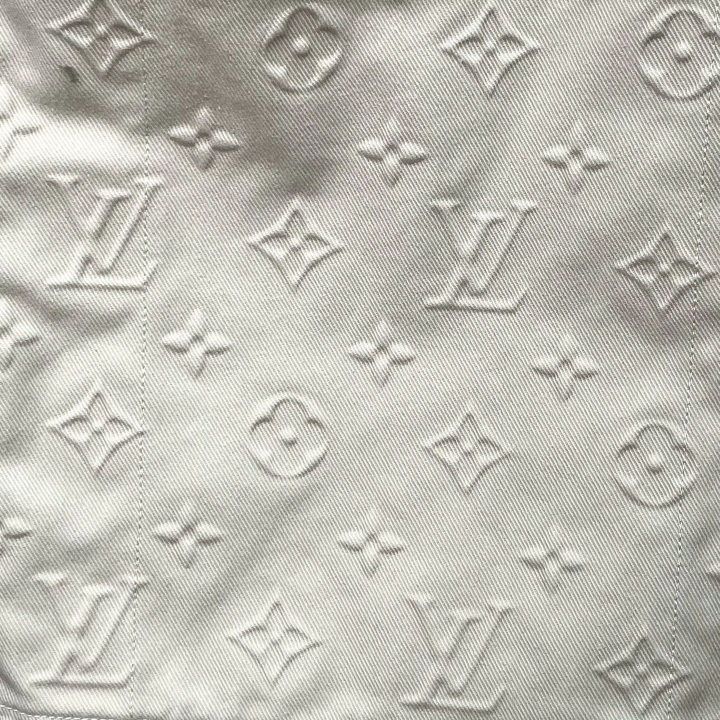 Louis Vuitton Louis Vuitton Oversized Shirt l Men Size US L / EU 52-54 / 3 - 4 Thumbnail