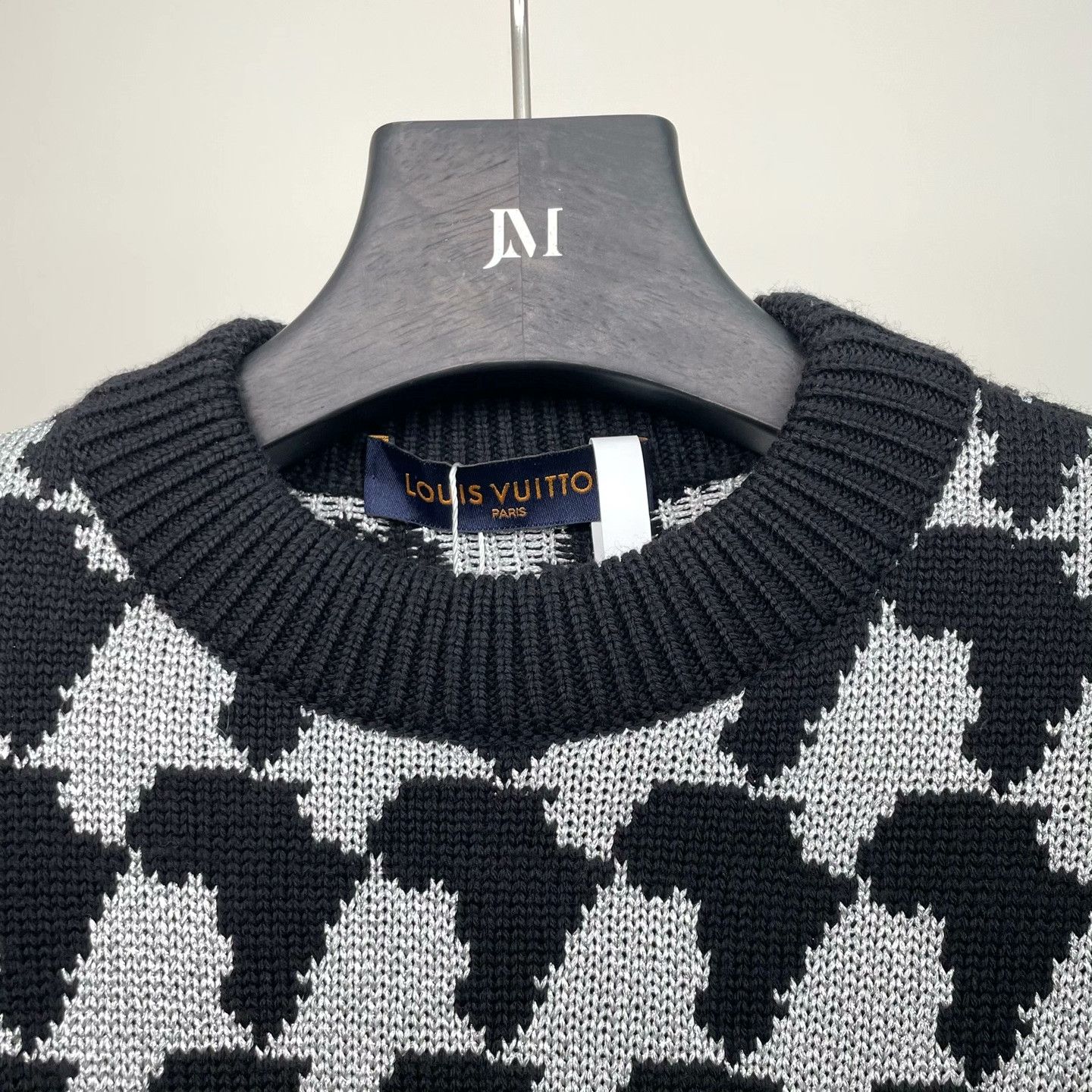 Louis Vuitton Louis Vuitton Silver Sweater xs Men Size US XS / EU 42 / 0 - 3 Thumbnail