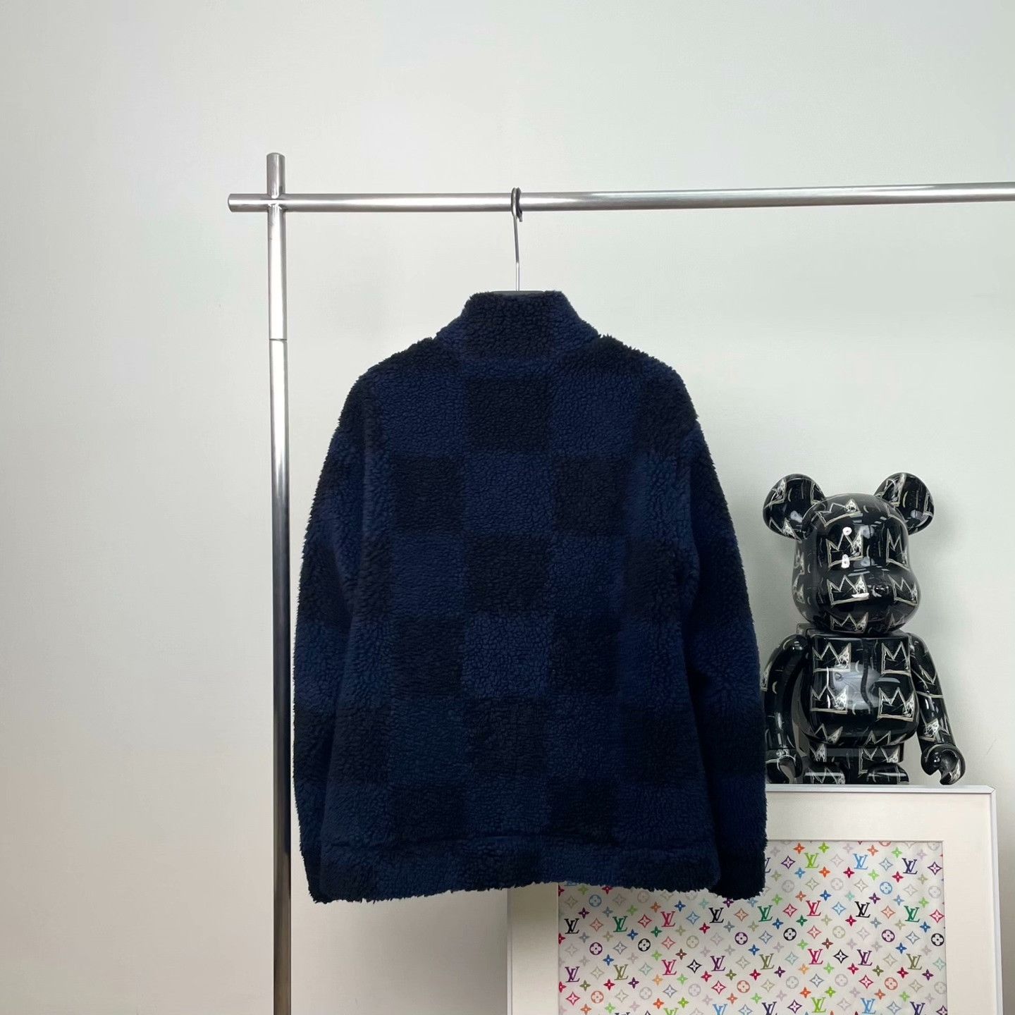 Louis Vuitton Louis Vuitton Checkered Light Jacket xl Men Size US XL / EU 56 / 4 - 2 Thumbnail