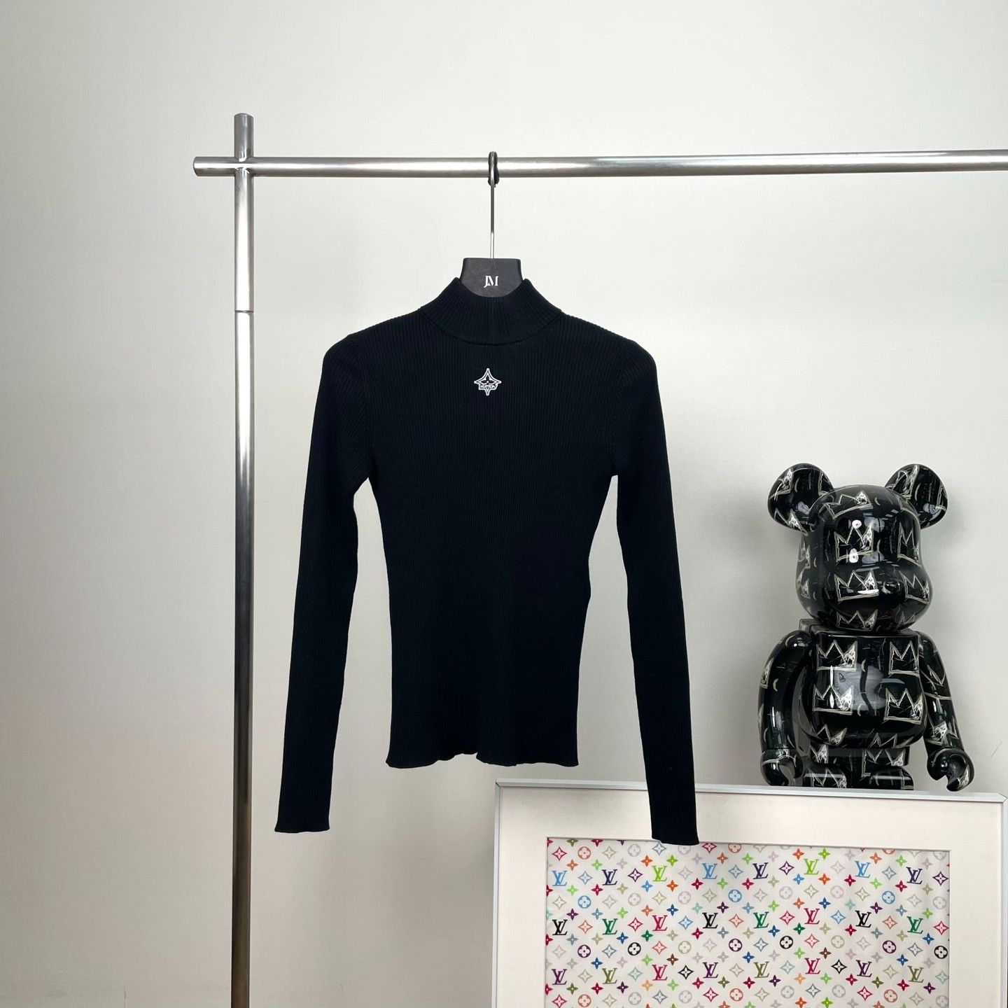 Louis Vuitton Louis Vuitton Sweater S Women Size S / US 4 / IT 40 - 2 Thumbnail