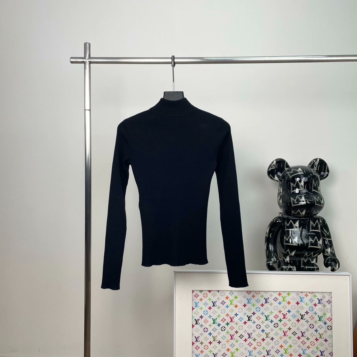 Louis Vuitton Louis Vuitton Sweater S Women Size S / US 4 / IT 40 - 3 Thumbnail