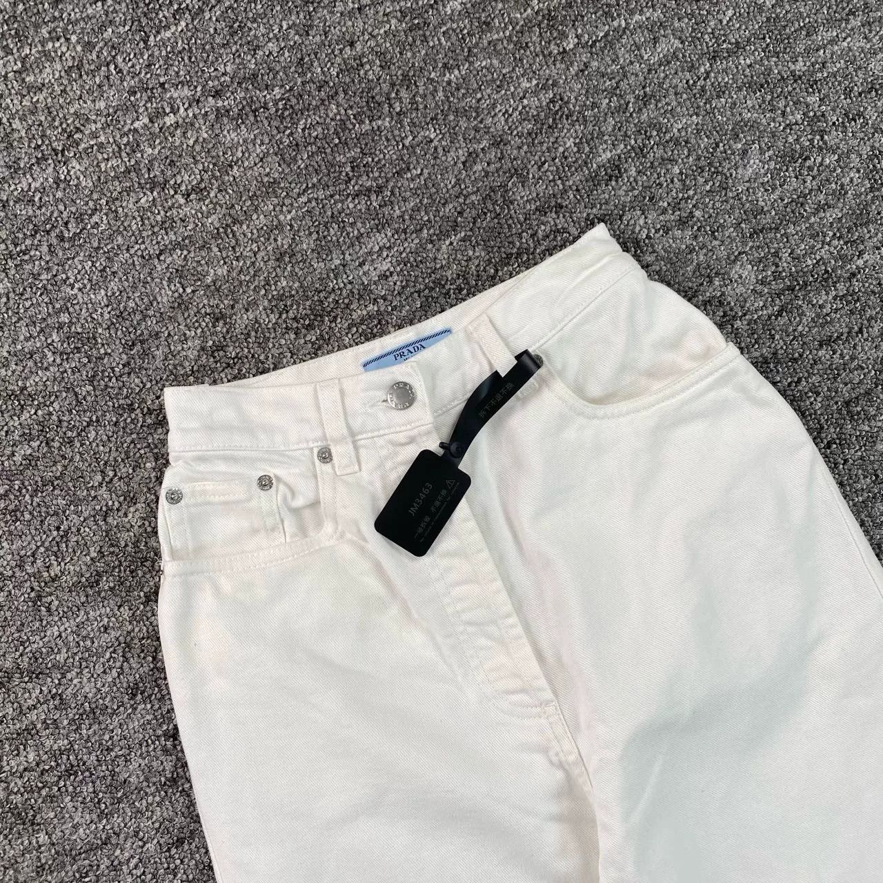 Prada Prada Retro White Pants 24 Women Size 24" / US 00 / IT 34 - 3 Thumbnail