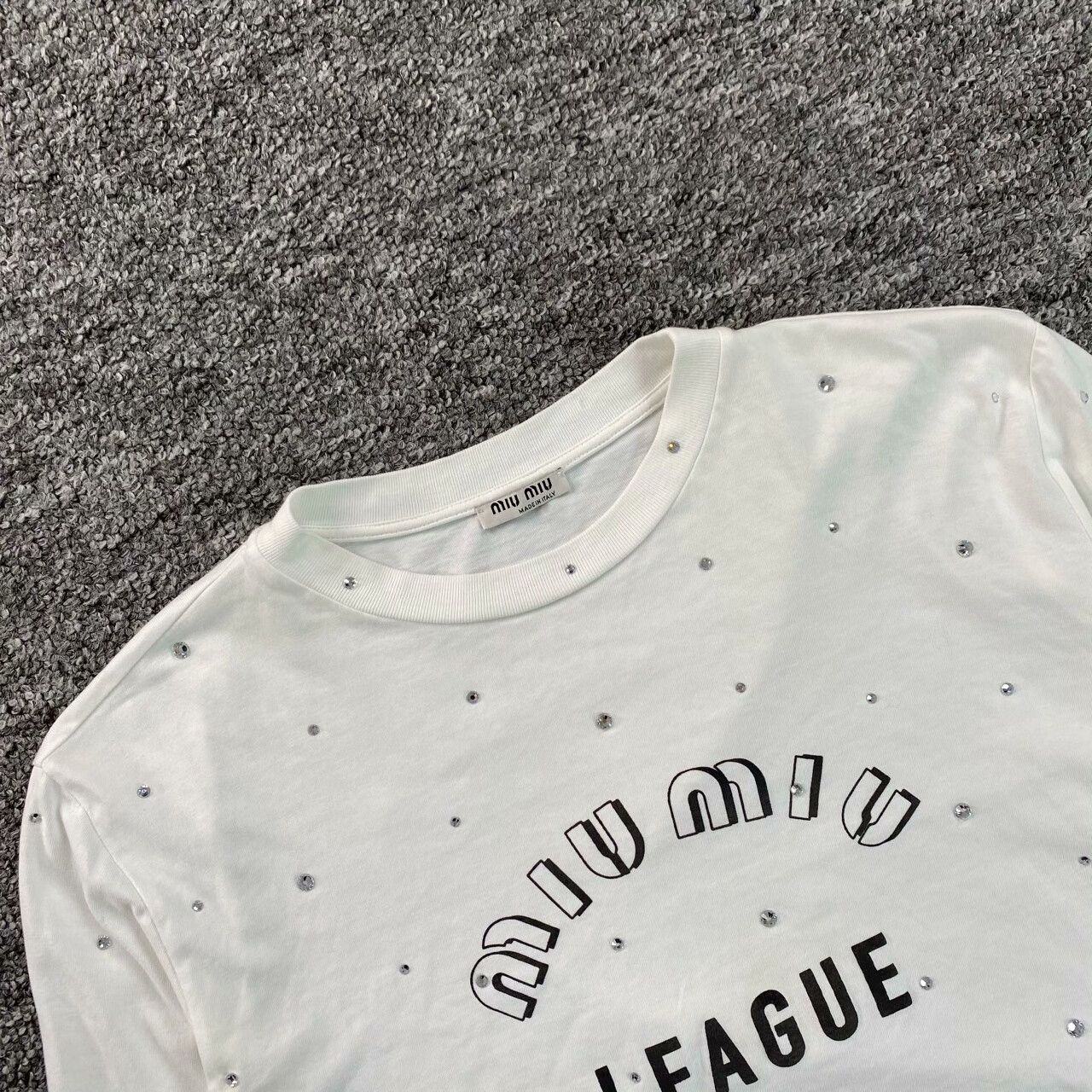 Miu Miu Miu Miu Retro Embroidered White T-Shirt XS Women Size XS / US 0-2 / IT 36-38 - 2 Thumbnail