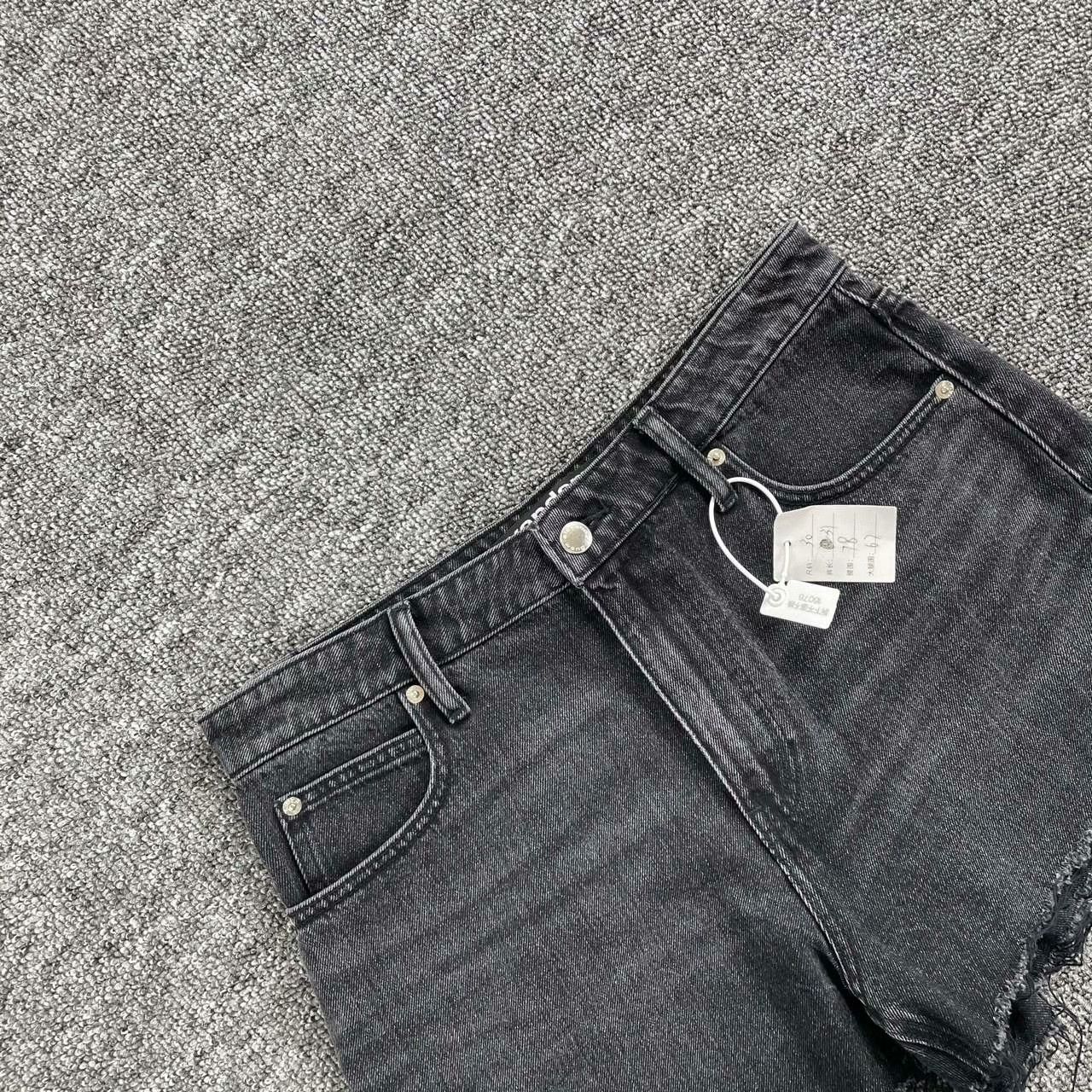 Alexander Wang Alexander Wang Washed Black Jeans 30 Women Size 30" / US 8 / IT 44 - 2 Thumbnail