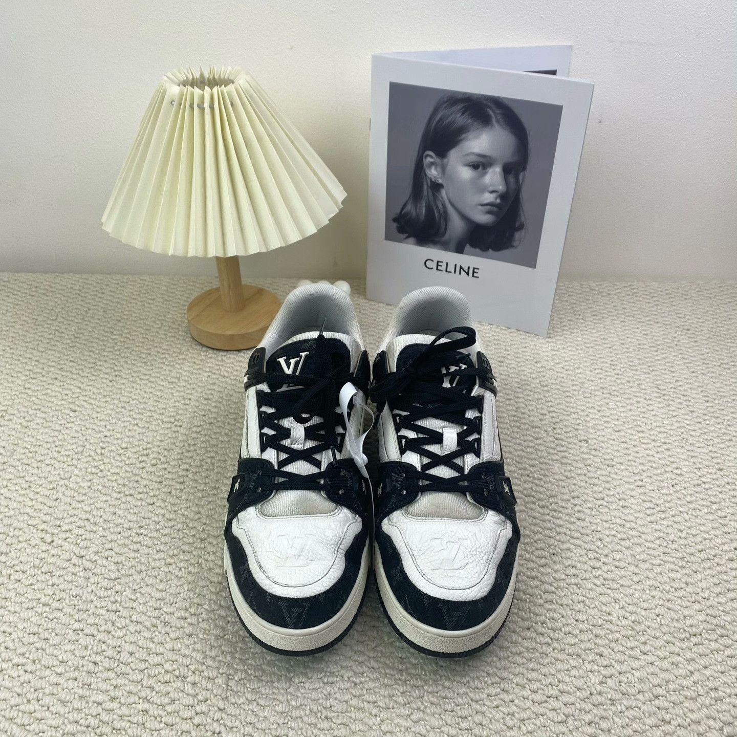 Louis Vuitton Louis Vuitton Black Lowtop Sneakers 10 Men Size US 10 / EU 43 - 3 Thumbnail