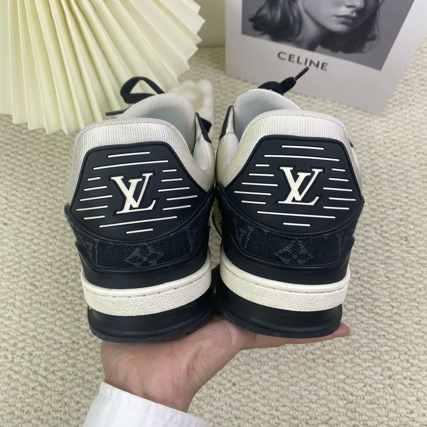Louis Vuitton Louis Vuitton Black Lowtop Sneakers 10 Men Size US 10 / EU 43 - 5 Thumbnail