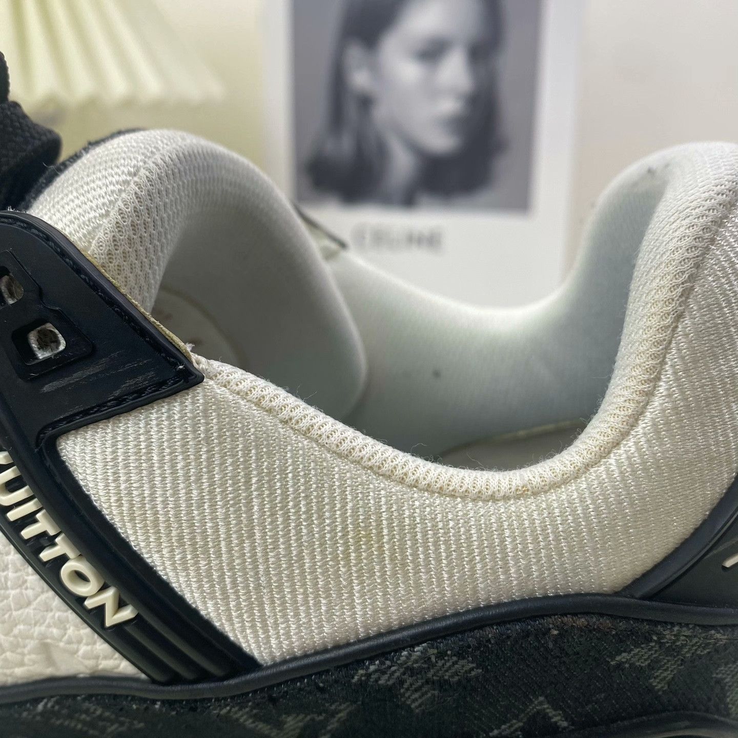Louis Vuitton Louis Vuitton Black Lowtop Sneakers 10 Men Size US 10 / EU 43 - 7 Thumbnail
