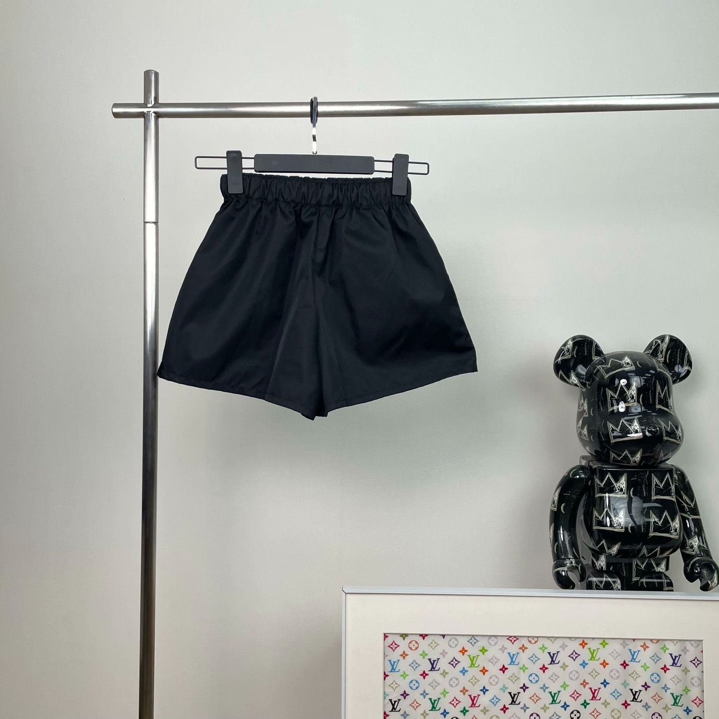 Prada Prada Retro Shorts 30 Men Size US 30 / EU 46 - 2 Thumbnail