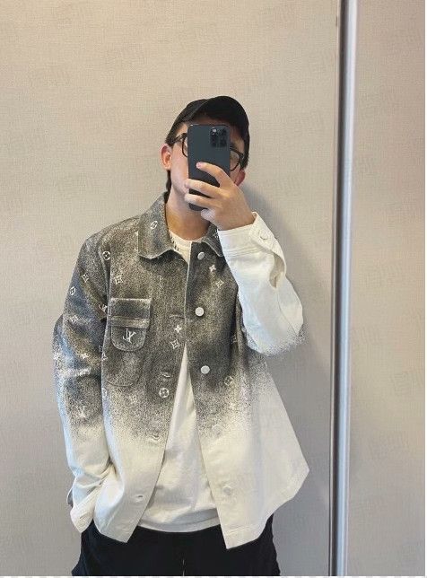 Louis Vuitton Louis Vuitton Denim Gradient Multi Shirt m Men Size US M / EU 48-50 / 2 - 5 Thumbnail