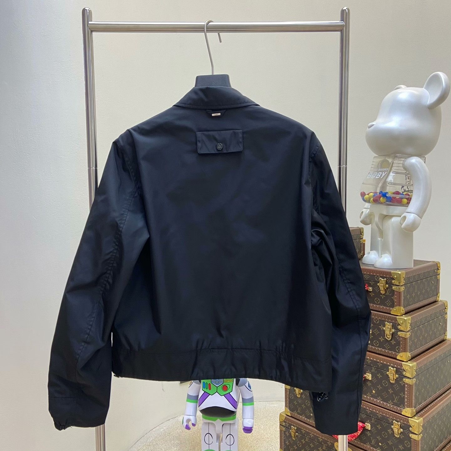 Louis Vuitton Louis Vuitton Casual Light Jacket s Men Size US S / EU 44-46 / 1 - 2 Thumbnail