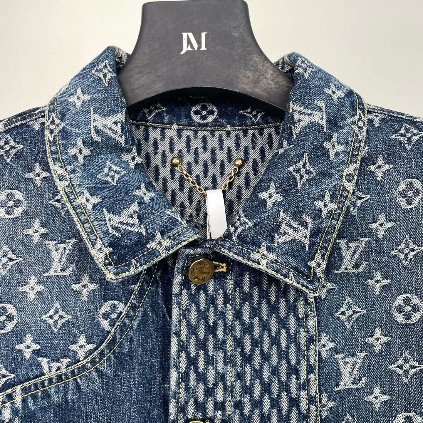 Louis Vuitton Louis Vuitton Light Jacket xl Men Size US XL / EU 56 / 4 - 4 Thumbnail