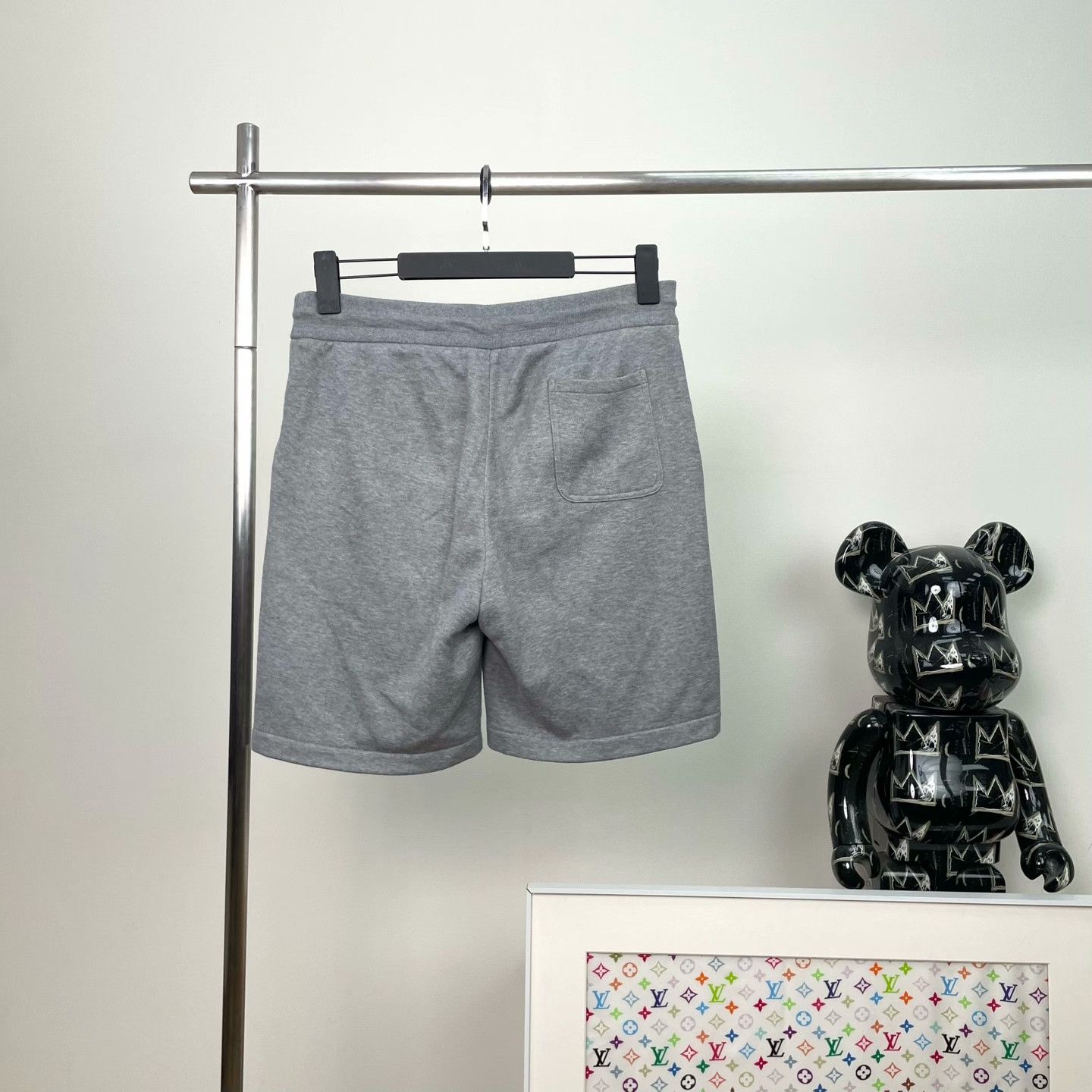 Louis Vuitton Louis Vuitton Printed Oversized Shorts 32 Men Size US 32 / EU 48 - 2 Thumbnail
