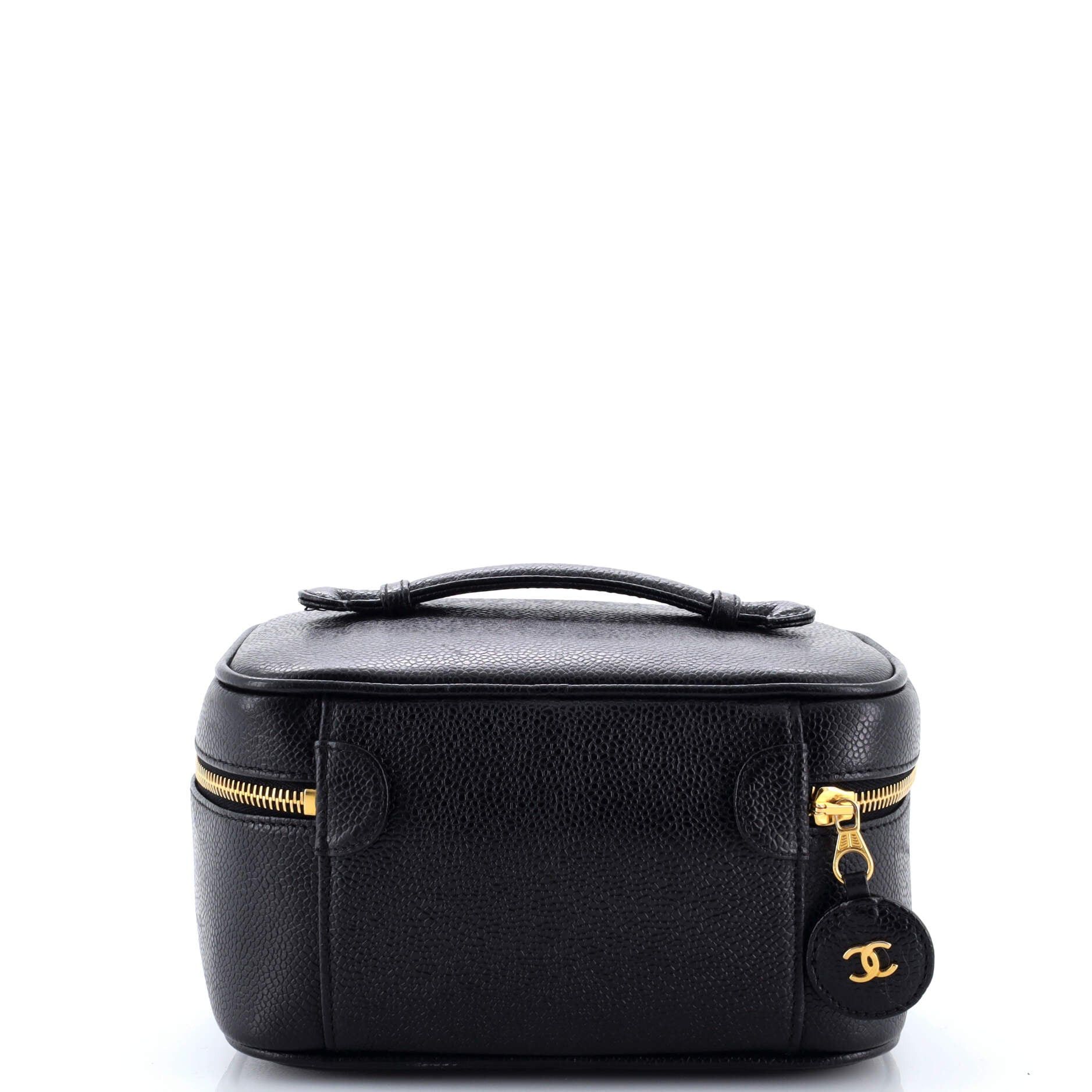 Chanel Vintage Timeless Cosmetic Case Size ONE SIZE - 4 Thumbnail