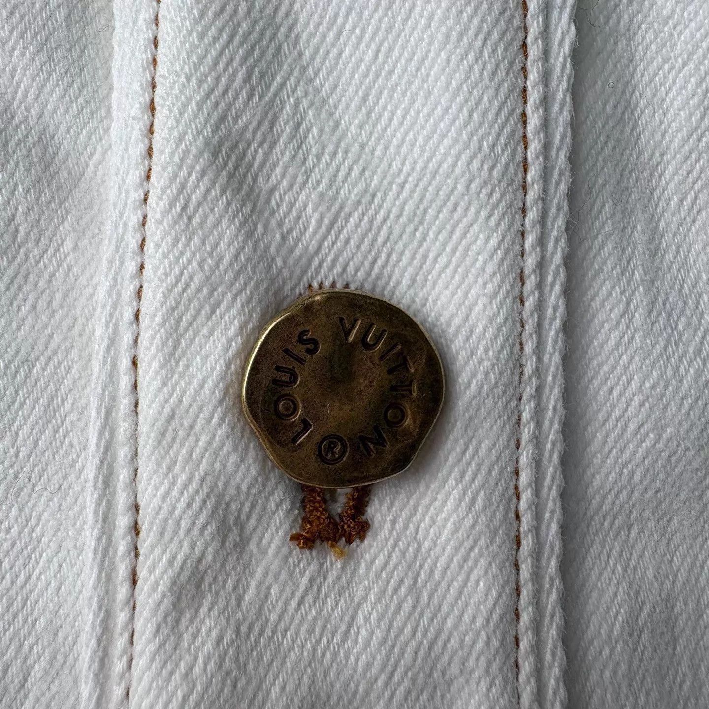 Louis Vuitton White Short Sleeve Button Front Shirt - Size S Size US S / EU 44-46 / 1 - 6 Thumbnail