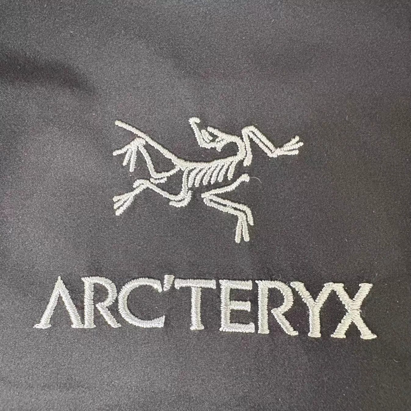Arc'teryx Black Hooded Light Jacket - XXL Size US XXL / EU 58 / 5 - 6 Thumbnail