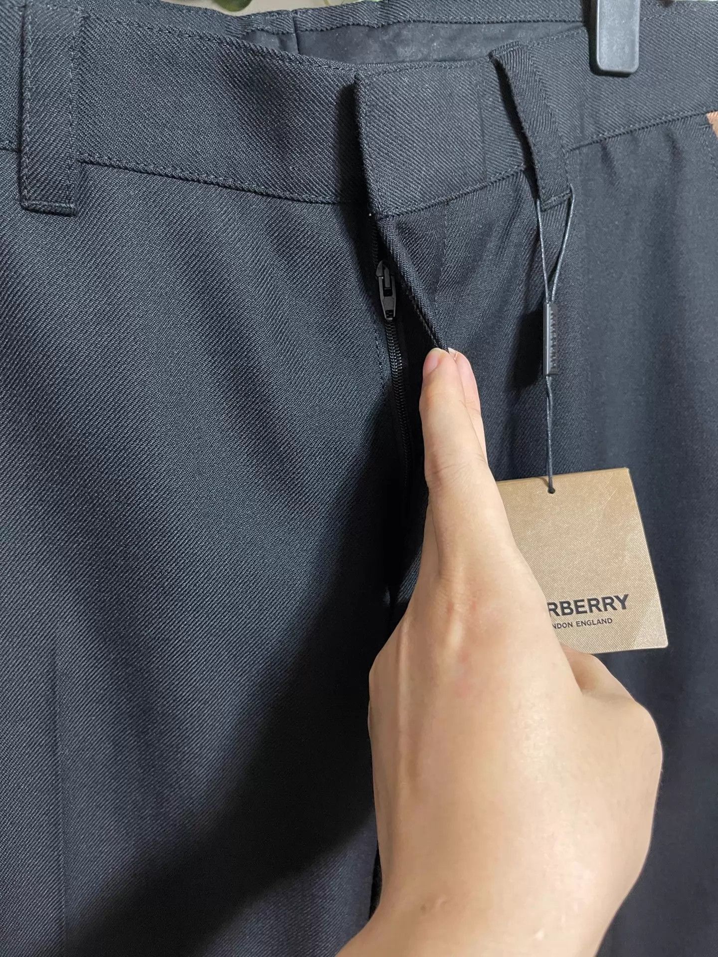 Burberry Black Slim-Fit Casual Pants Size 30 Size US 30 / EU 46 - 4 Thumbnail