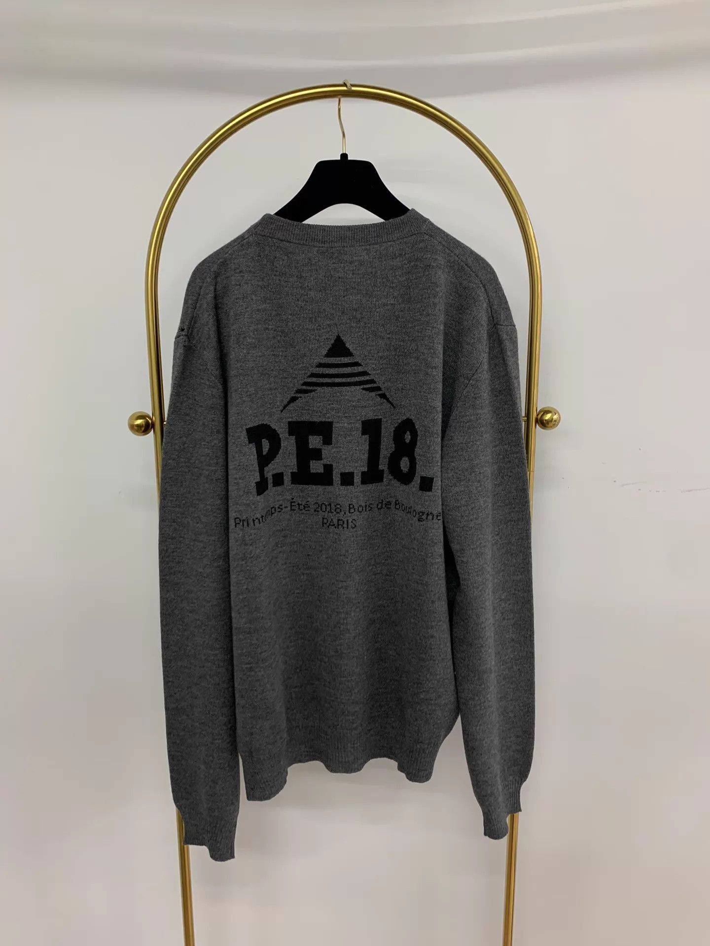 Balenciaga Gray Oversized Long Sleeve Sweater Size US M / EU 48-50 / 2 - 3 Thumbnail