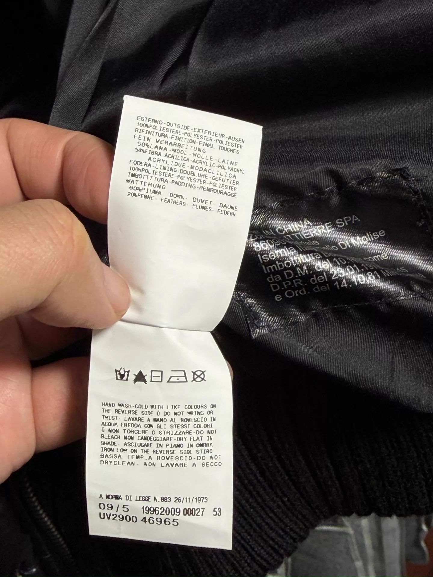 Versace Black Puffer Jacket with High Collar and Zip Pockets Size US L / EU 52-54 / 3 - 8 Thumbnail