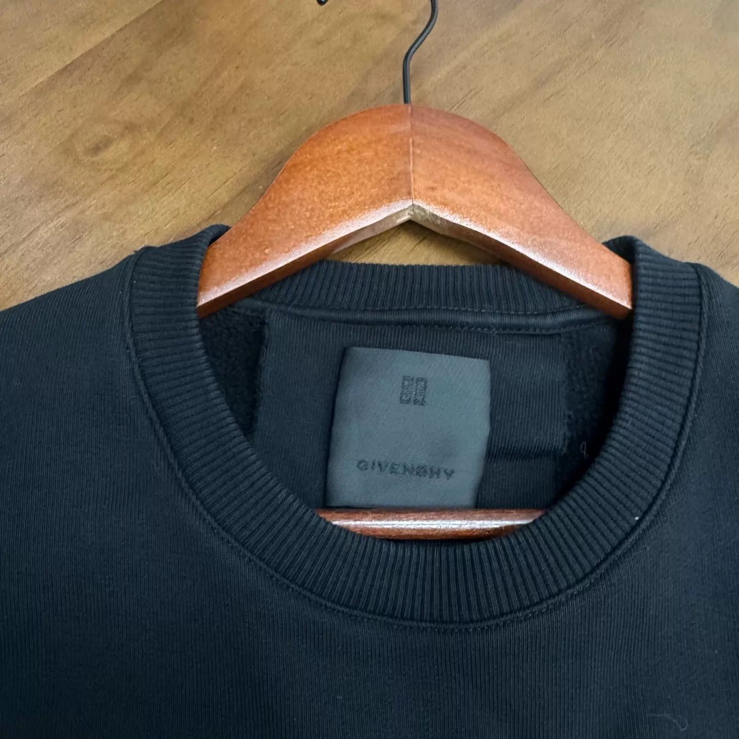 Givenchy Black Distressed Logo Sweatshirt Size US XXS / EU 40 - 4 Thumbnail