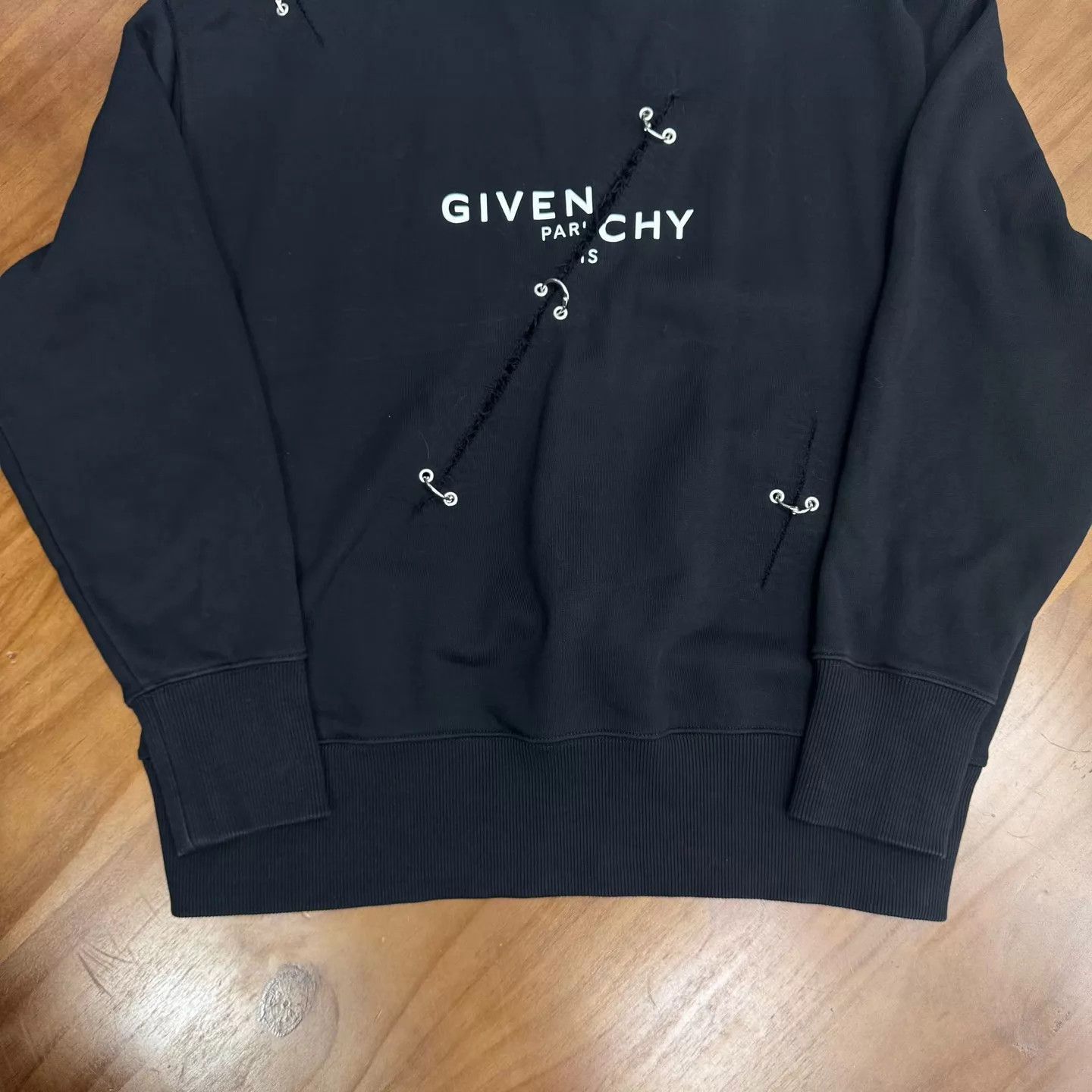 Givenchy Black Distressed Logo Sweatshirt Size US XXS / EU 40 - 3 Thumbnail