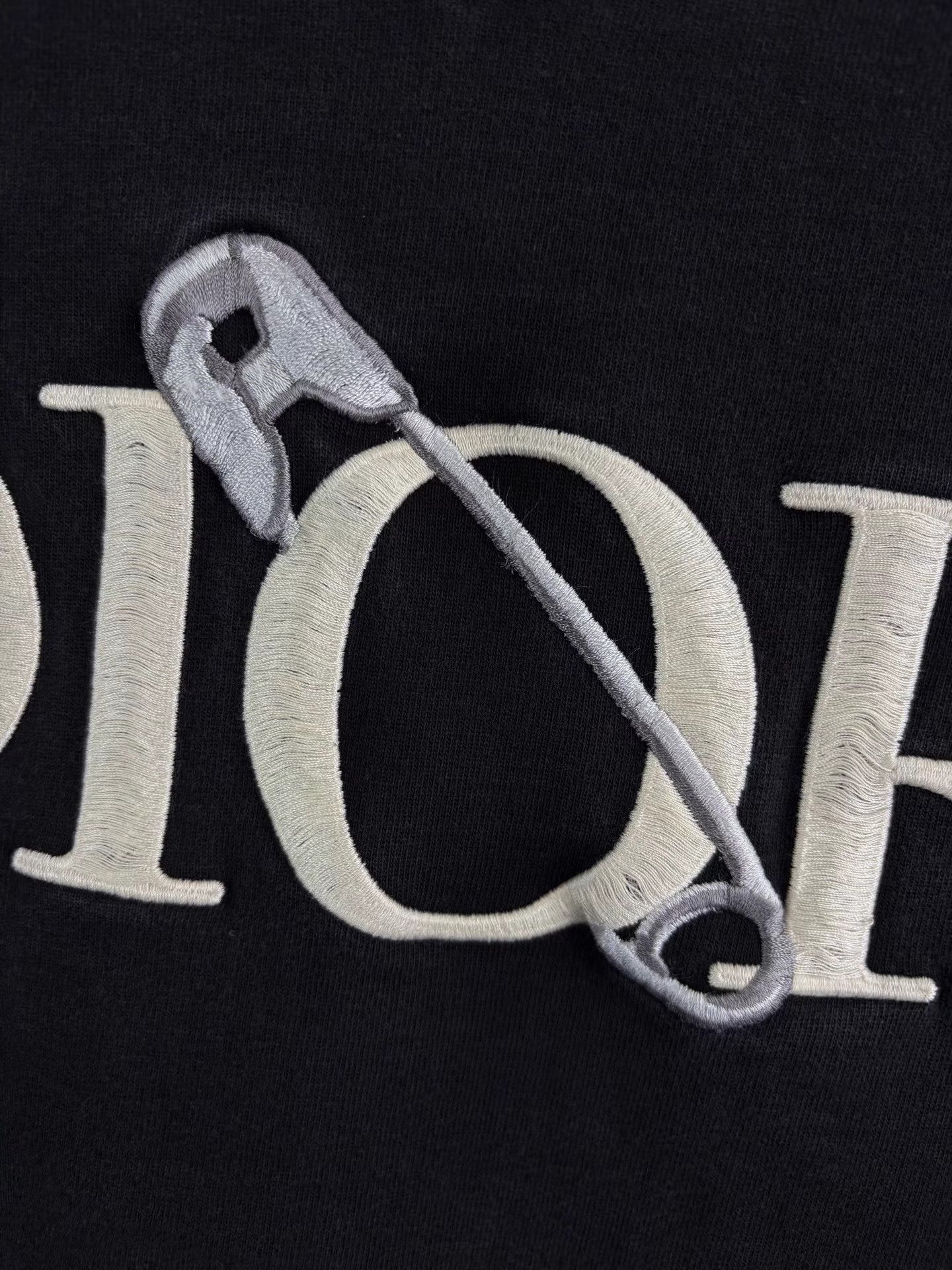 Dior Black Short Sleeve T-Shirt with Pin Design Size US M / EU 48-50 / 2 - 3 Thumbnail