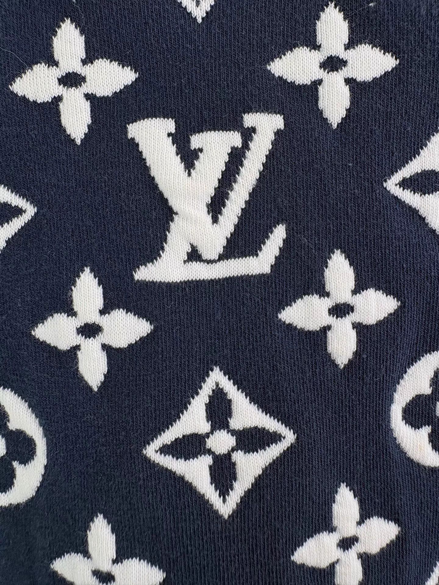 Louis Vuitton Blue Patterned Long-Sleeve Sweatshirt XXL Size US XXL / EU 58 / 5 - 3 Thumbnail
