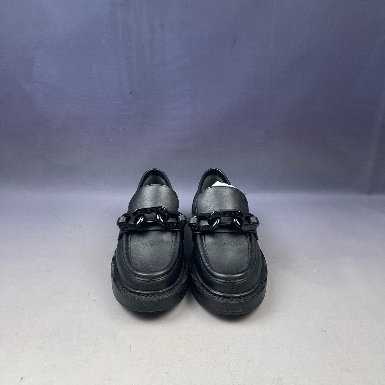 Louis Vuitton Louis Vuitton Lowtop Sneakers us_6 Women Size US 6 / IT 36 - 2 Thumbnail