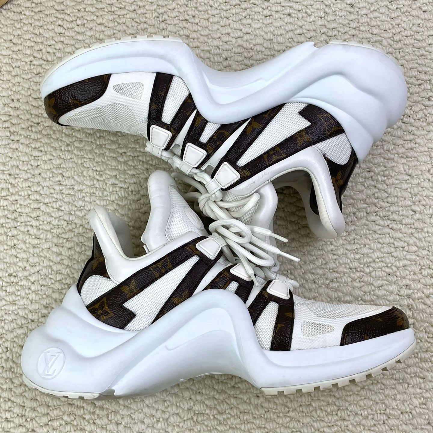 Louis Vuitton Louis Vuitton Casual Lowtop Sneakers us_8 Women Size US 8 / IT 38 - 6 Thumbnail