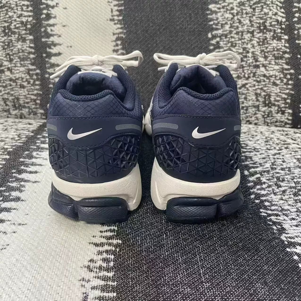 Nike Nike ZOOM Blue Lowtop Sneakers 9.5 Men Size US 9.5 / EU 42-43 - 5 Thumbnail