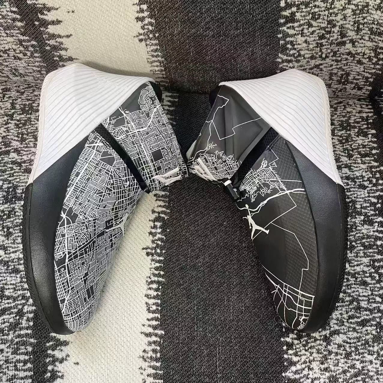 Jordan Brand Jordan Brand Black Lowtop Sneakers 9 Men Size US 9 / EU 42 - 5 Thumbnail