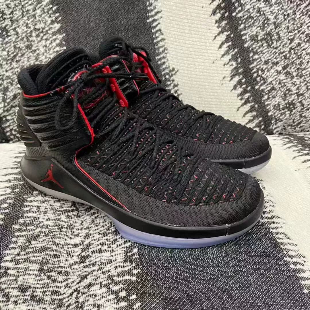 Jordan Brand Jordan Brand AIR JORDAN Black Lowtop Sneakers 8 Men Size US 8 / EU 41 - 3 Thumbnail