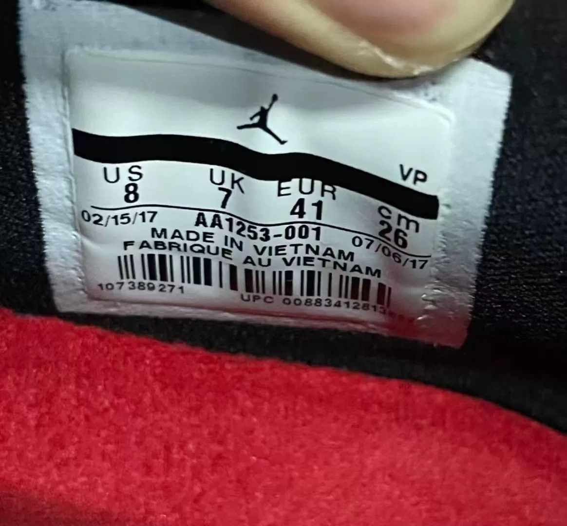 Jordan Brand Jordan Brand AIR JORDAN Black Lowtop Sneakers 8 Men Size US 8 / EU 41 - 9 Thumbnail
