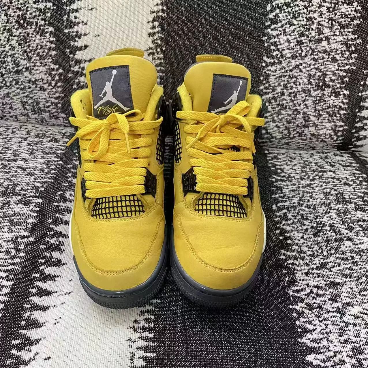Jordan Brand Jordan Brand AIR JORDAN Yellow Lowtop Sneakers 8 Men Size US 8 / EU 41 - 2 Thumbnail