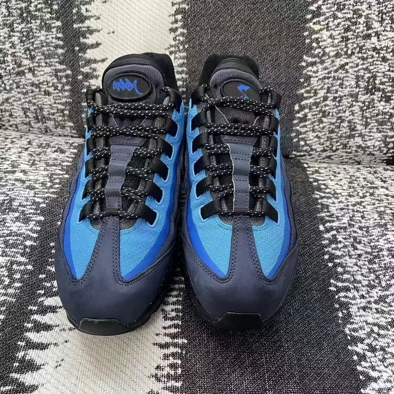 Nike Nike AIR MAX Blue Lowtop Sneakers 9 Men Size US 9 / EU 42 - 2 Thumbnail
