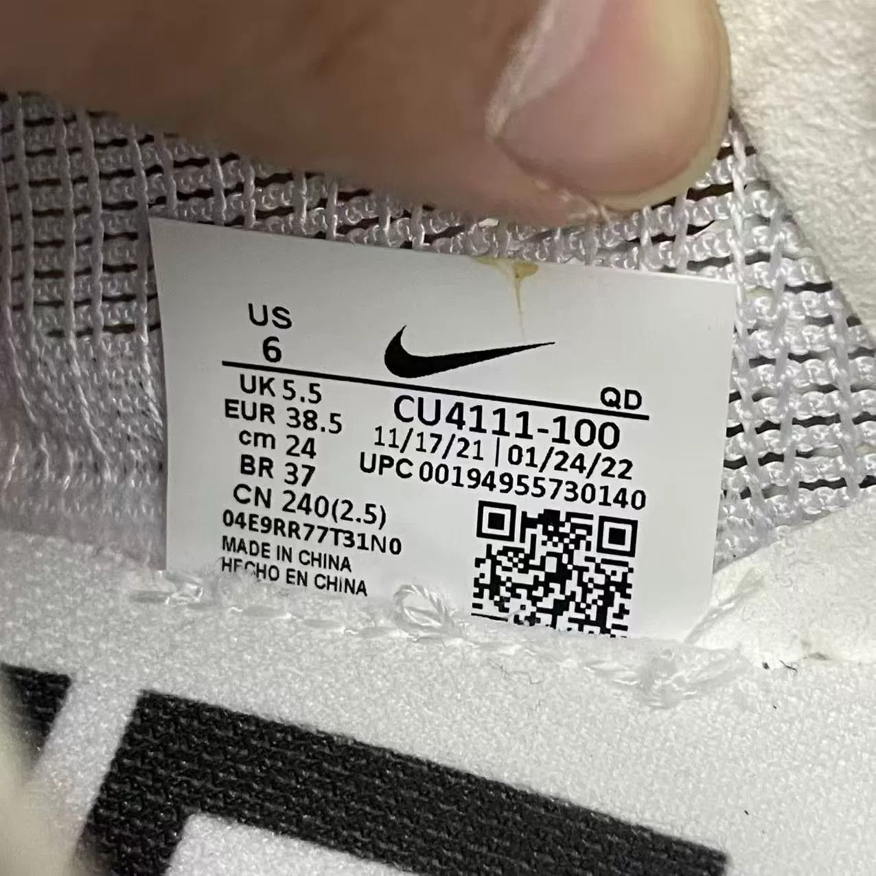 Nike Nike ZOOM White Lowtop Sneakers 5.5 Men Size US 5.5 / EU 38 - 9 Thumbnail