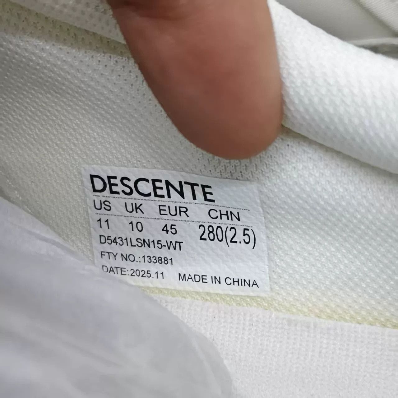 Descente Descente Training White Lowtop Sneakers 12 Men Size US 12 / EU 45 - 8 Thumbnail