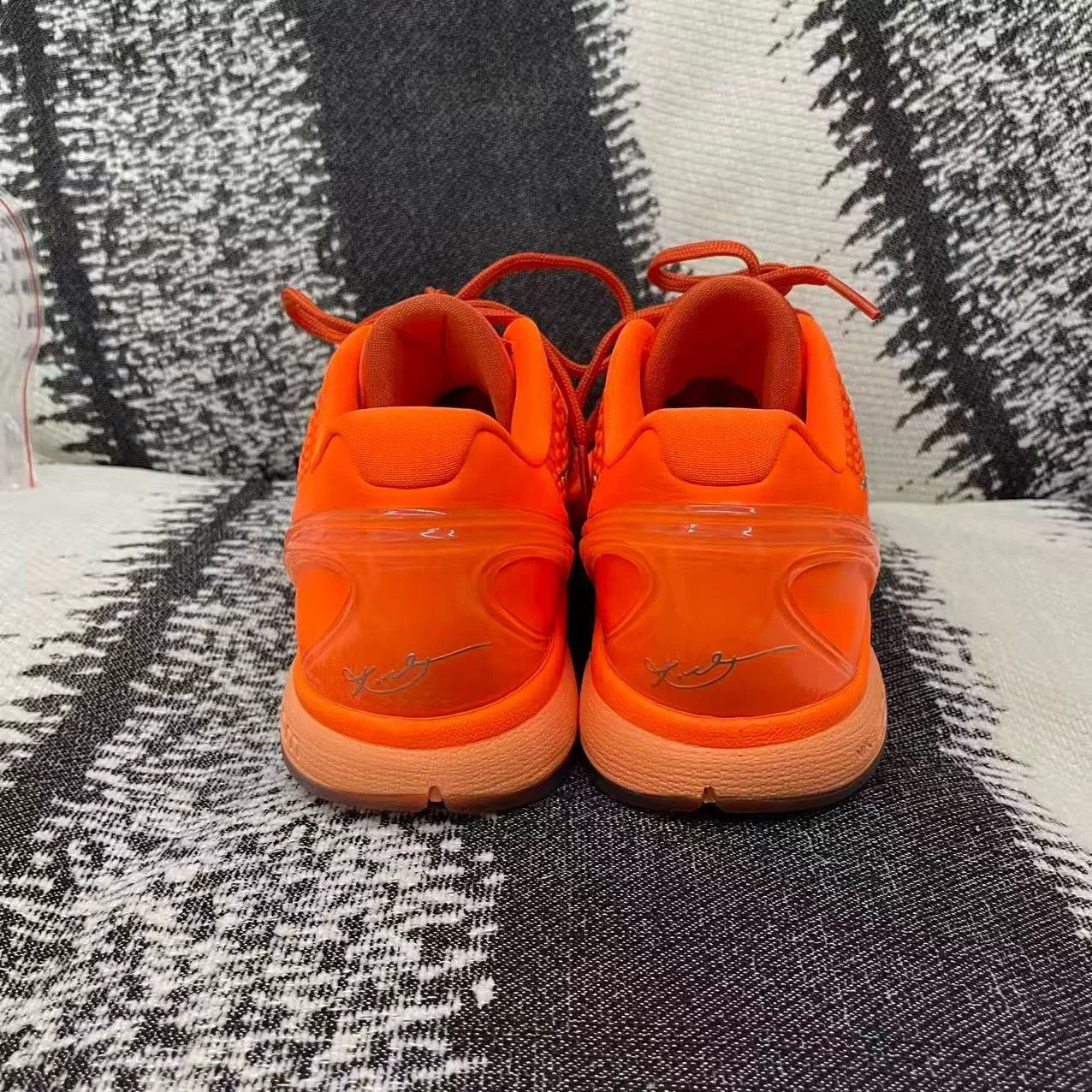Nike Nike KOBE Orange Lowtop Sneakers 10 Men Size US 10 / EU 43 - 5 Thumbnail