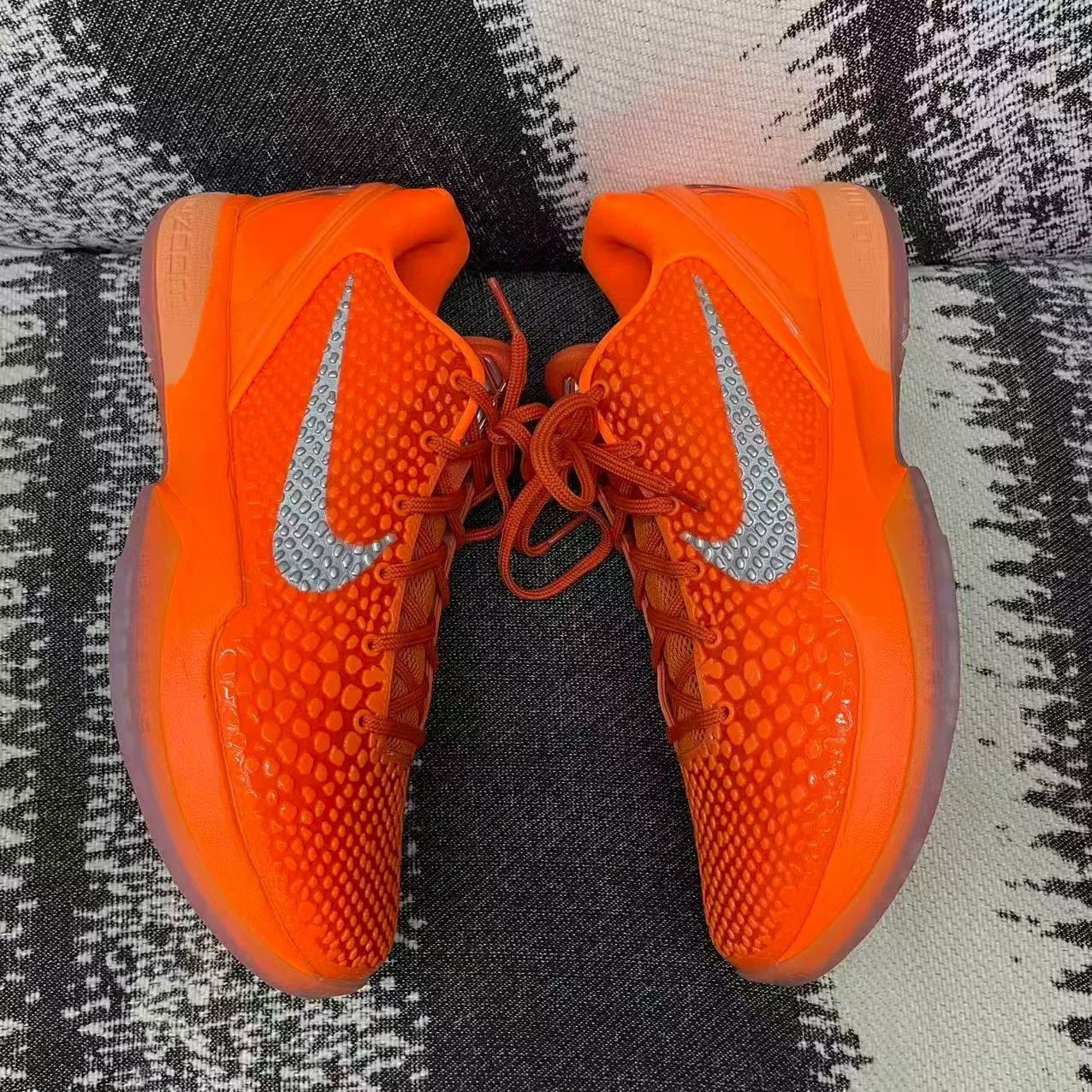 Nike Nike KOBE Orange Lowtop Sneakers 10 Men Size US 10 / EU 43 - 4 Thumbnail