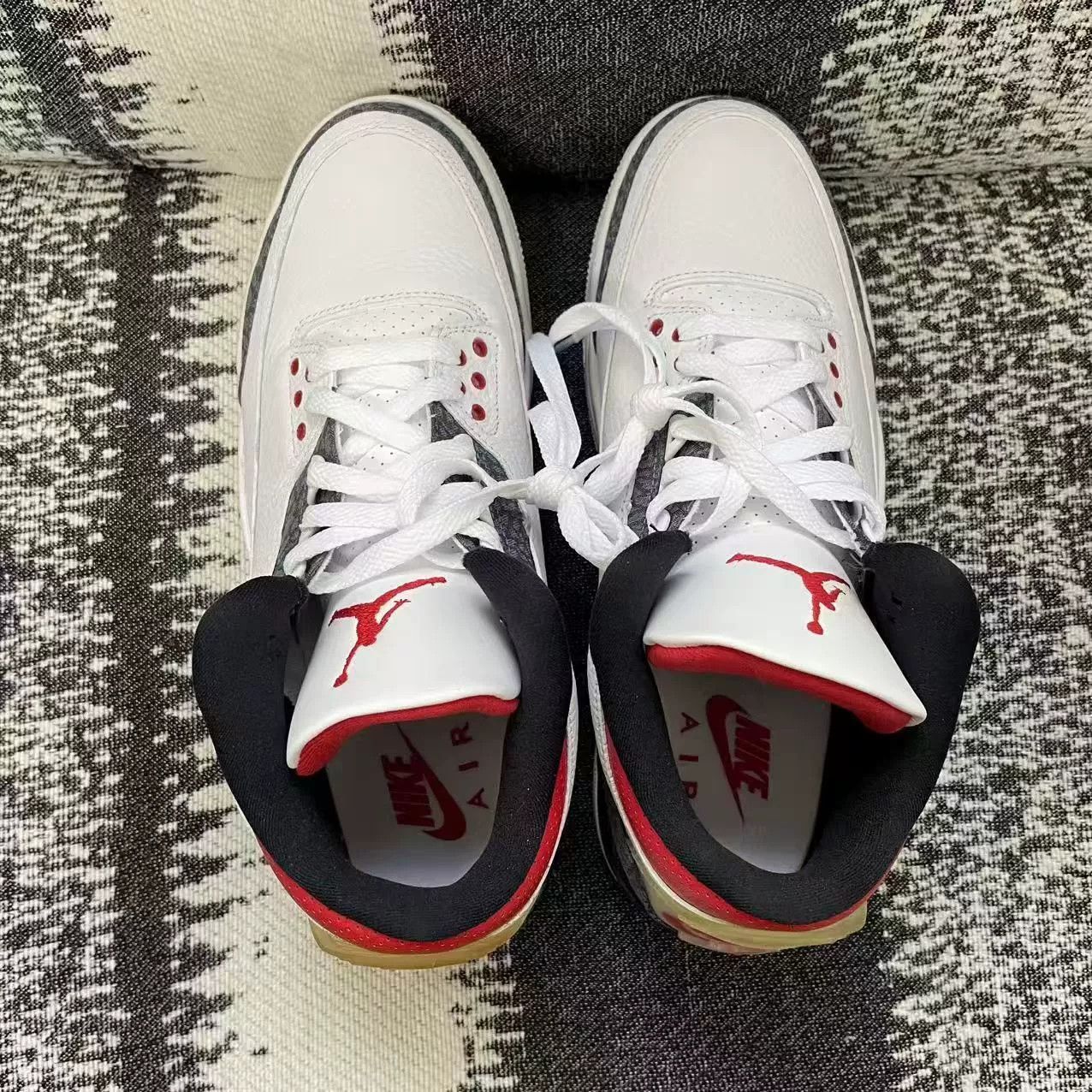 Jordan Brand Jordan Brand AIR JORDAN Red Lowtop Sneakers 10 Men Size US 10 / EU 43 - 6 Thumbnail