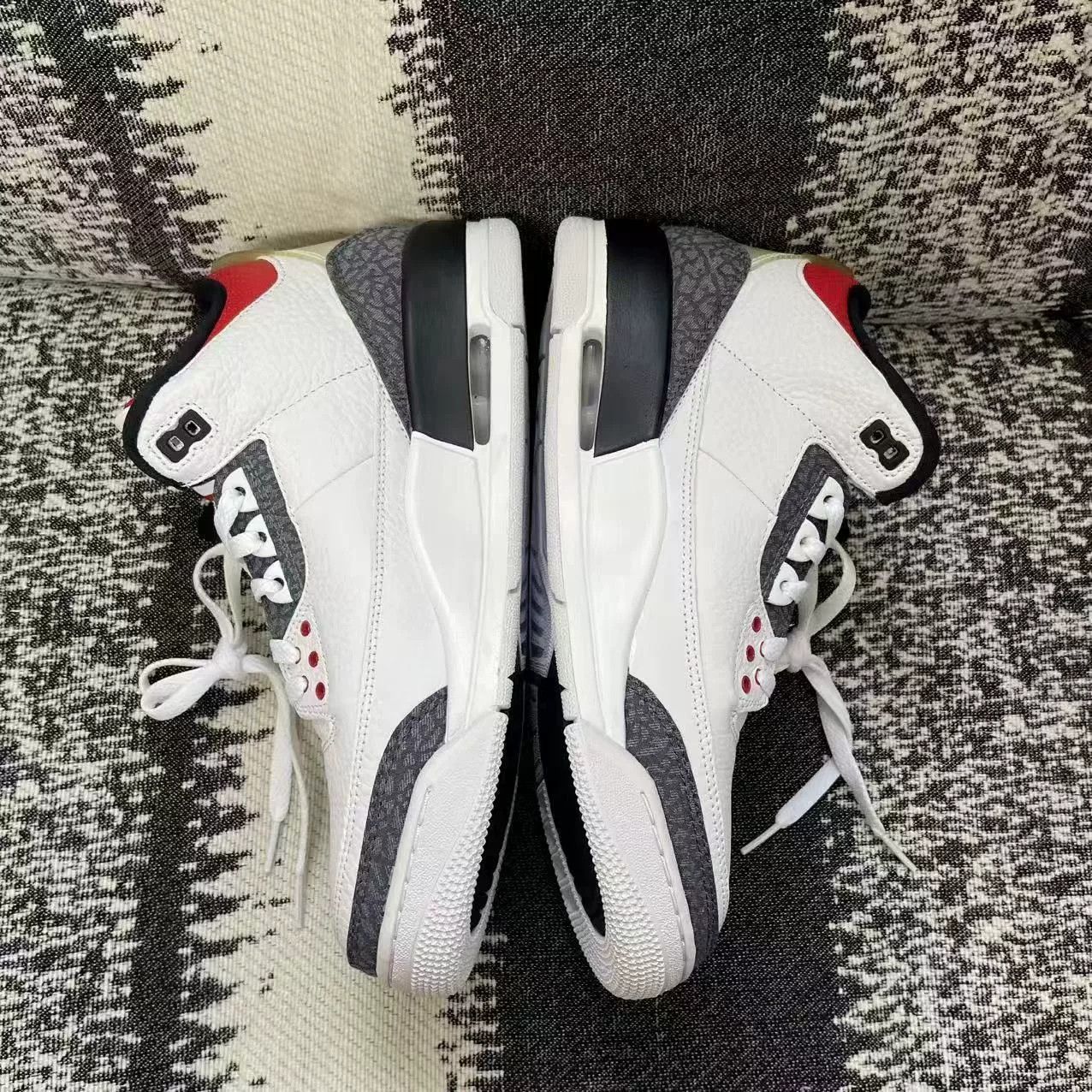 Jordan Brand Jordan Brand AIR JORDAN Red Lowtop Sneakers 10 Men Size US 10 / EU 43 - 3 Thumbnail
