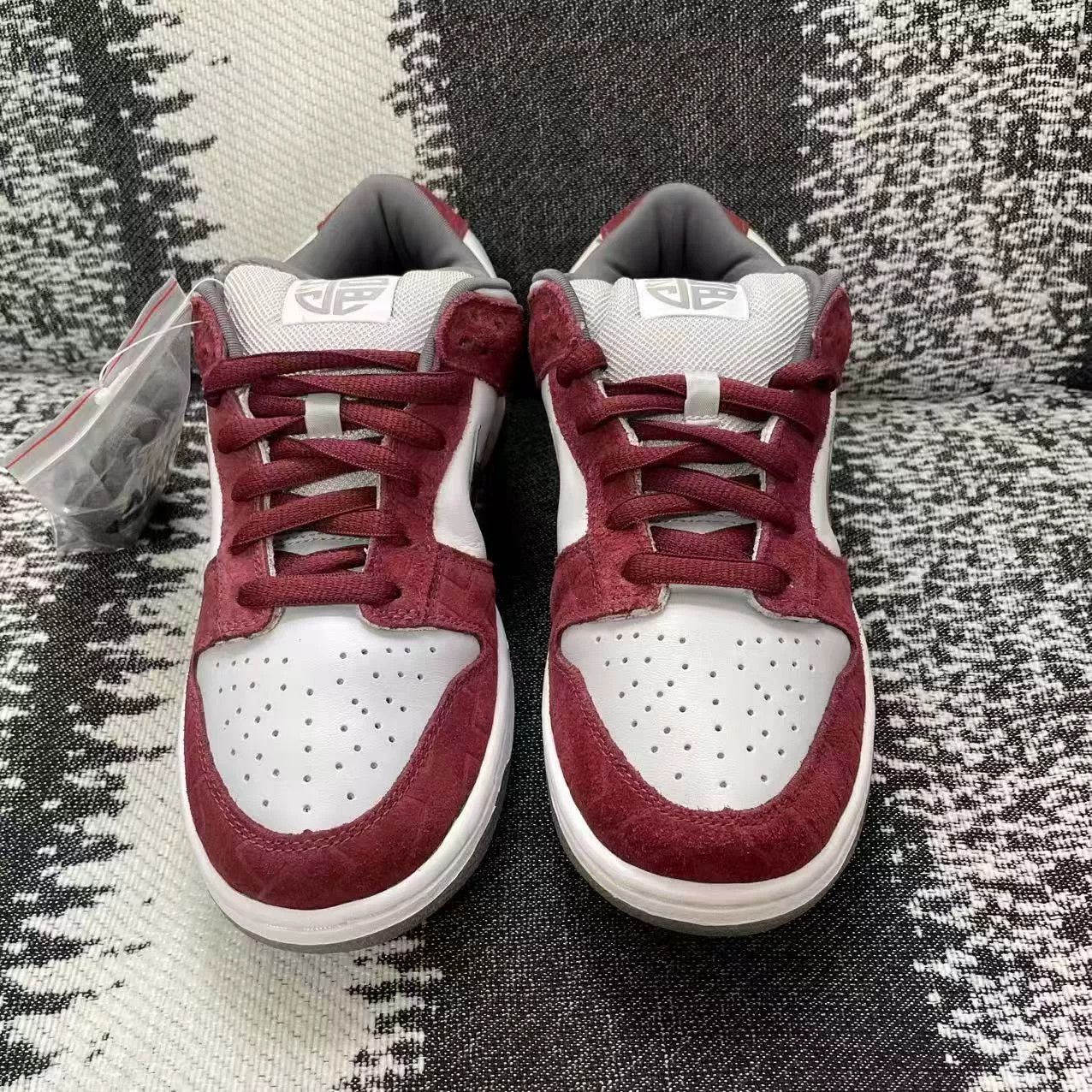 Nike Nike DUNK Red Lowtop Sneakers 8 Men Size US 8 / EU 41 - 2 Thumbnail