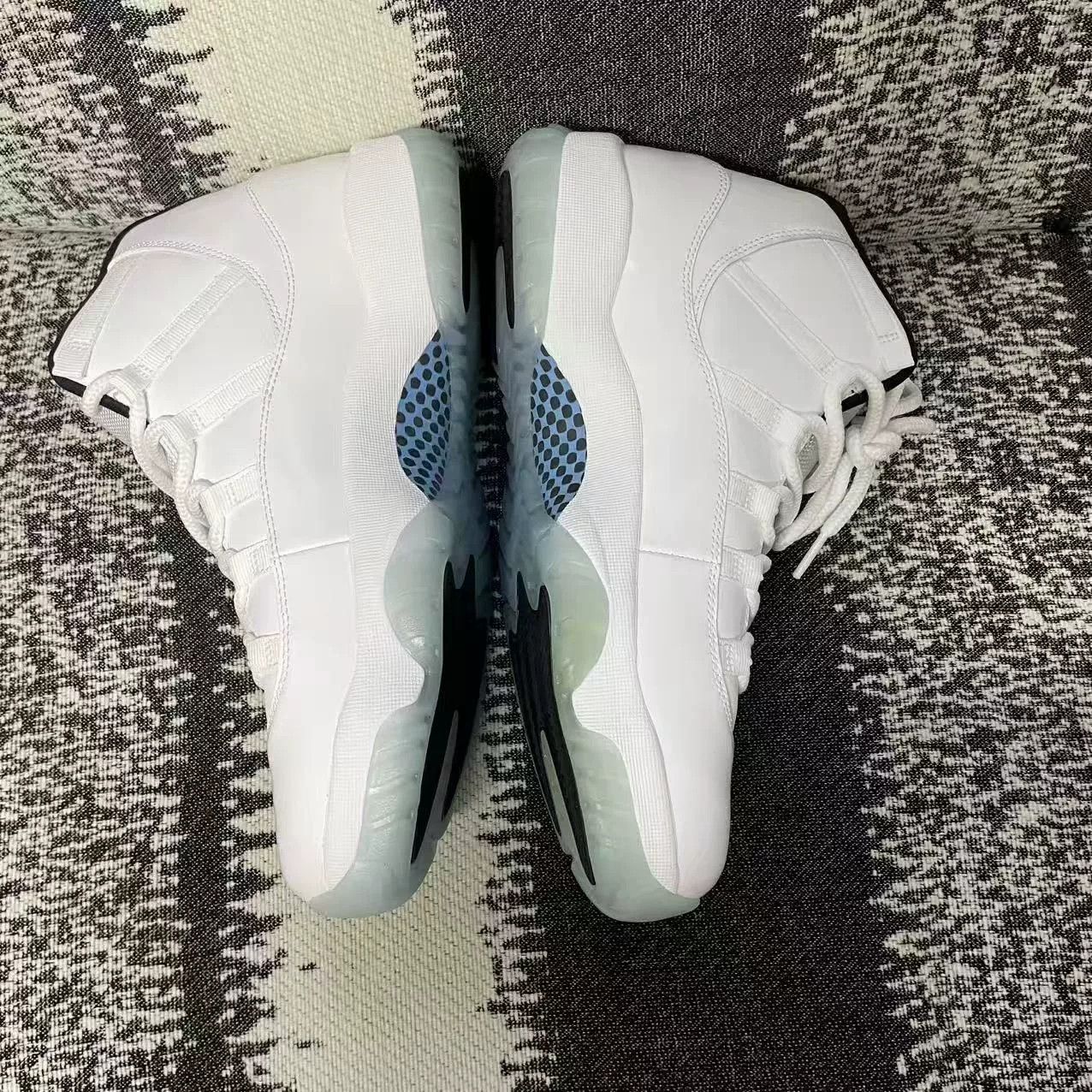 Jordan Brand Jordan Brand AIR JORDAN Blue Lowtop Sneakers 12 Men Size US 12 / EU 45 - 3 Thumbnail