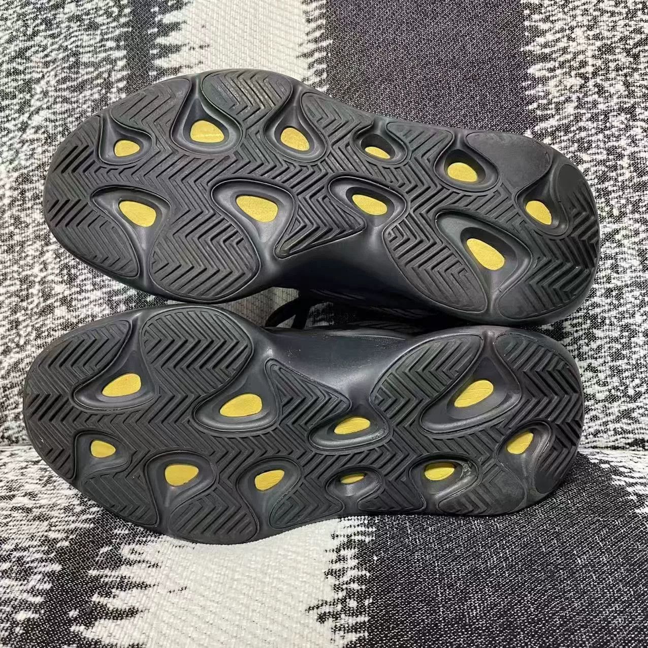 Adidas Adidas YEEZY Black Lowtop Sneakers 9.5 Men Size US 9.5 / EU 42-43 - 7 Thumbnail
