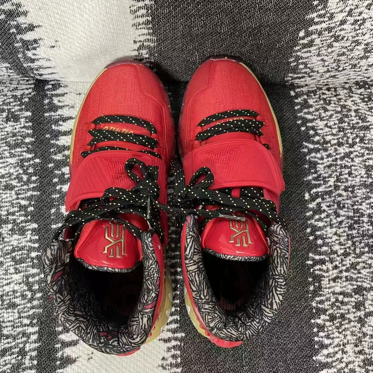 Nike Nike KYRIE Red Lowtop Sneakers 5.5 Men Size US 5.5 / EU 38 - 6 Thumbnail