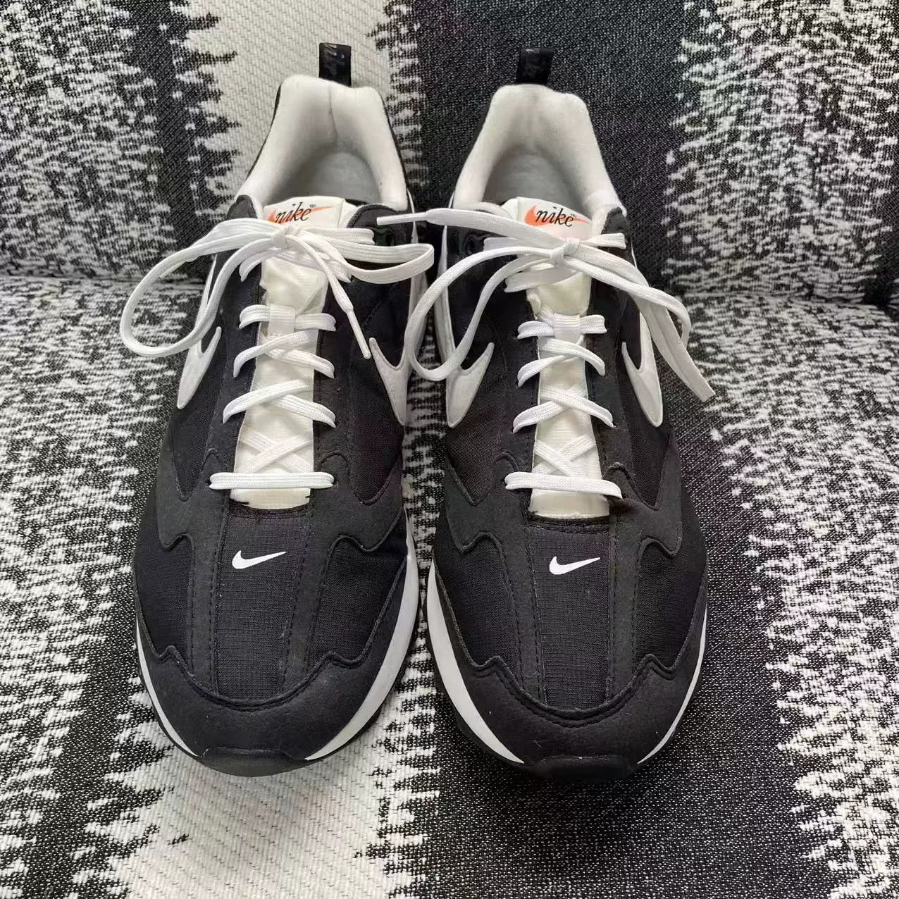 Nike Nike Retro Black Lowtop Sneakers 13 Men Size US 13 / EU 46 - 2 Thumbnail