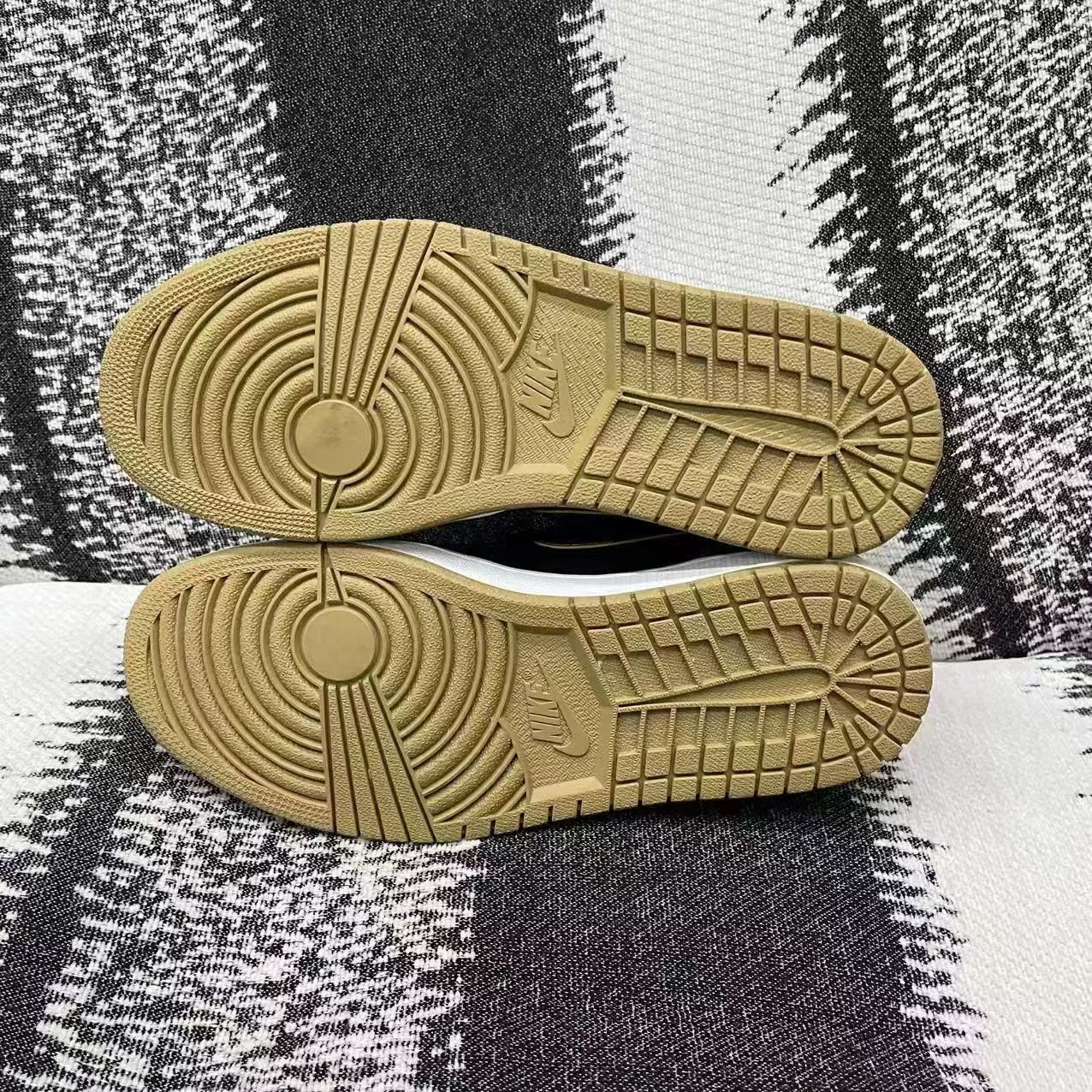 Jordan Brand Jordan Brand AIR JORDAN Yellow Lowtop Sneakers 9 Men Size US 9 / EU 42 - 8 Thumbnail