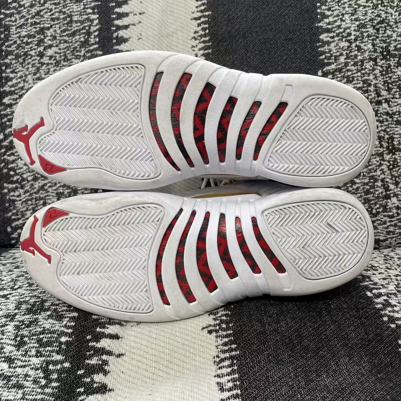Jordan Brand Jordan Brand AIR JORDAN White Lowtop Sneakers 13 Men Size US 13 / EU 46 - 8 Thumbnail